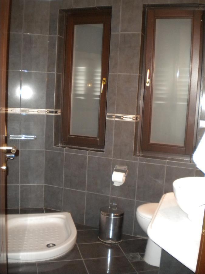 Ενοικιαζόμενα Δωμάτια "Pelion Plaza" Agios Ioannis  Екстер'єр фото